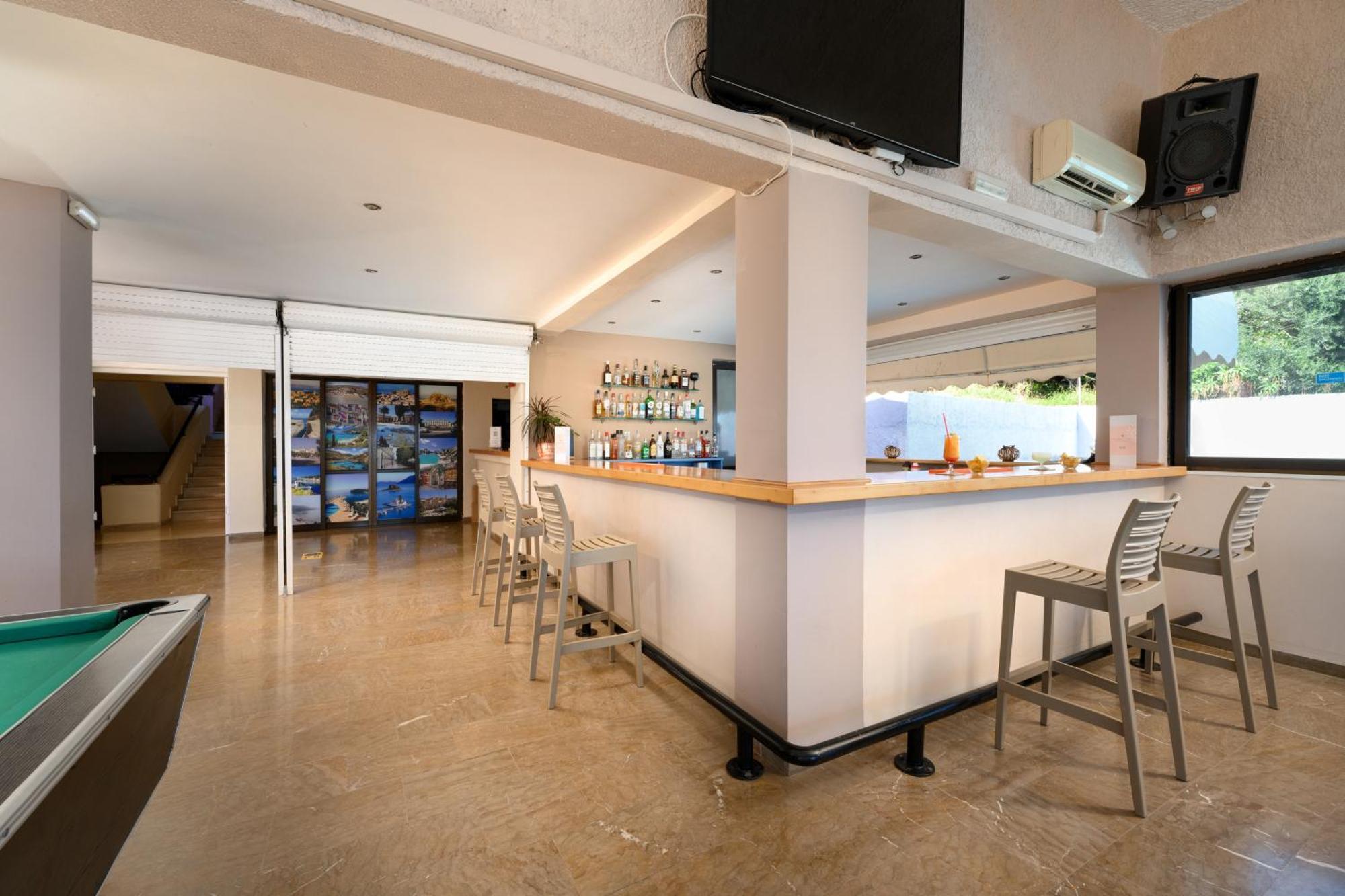 Siora Leni Hotel Benitses  Buitenkant foto